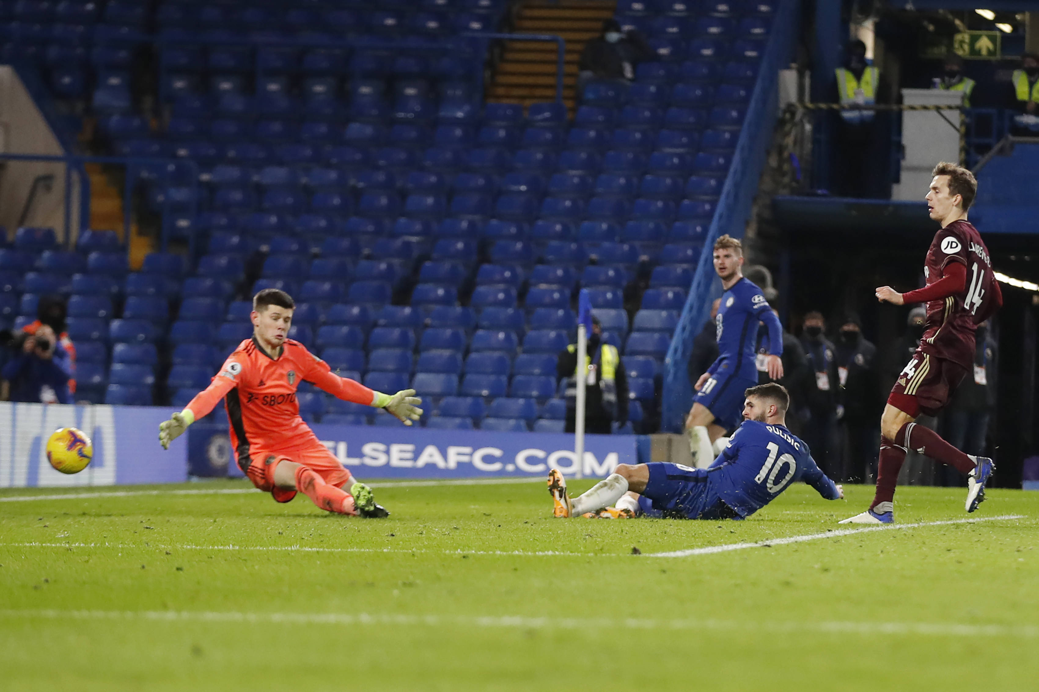 篮球比赛中 篮球比赛中